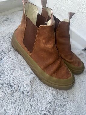 SeaVees Brown Leather Chelsea Boots Gum Sole | Casual Slip-On | Women’s